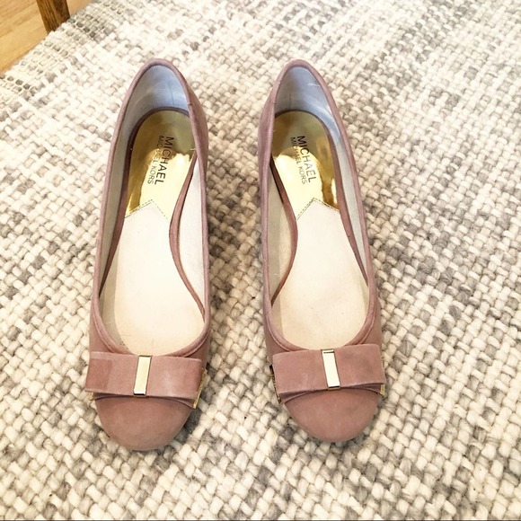 Michael Kors Kiera Pumps - Picture 3 of 9